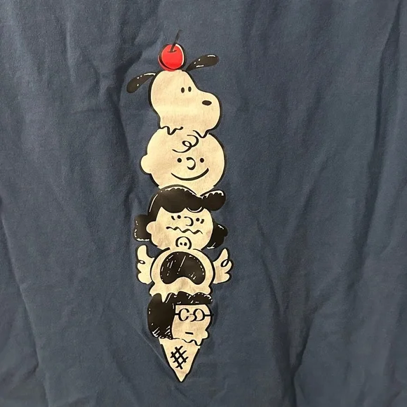 Uniqlo Blue Graphic Tee with Peanuts Design - Picture 2 of 4
